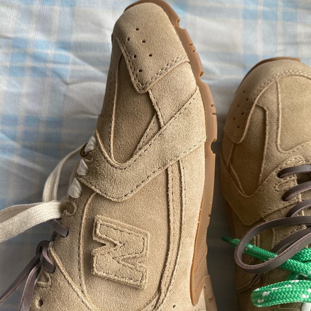 Miu Miu Sneakers With A Light Khaki Suede Upper And A Creative Lacing Design. - Picture 8 of 9